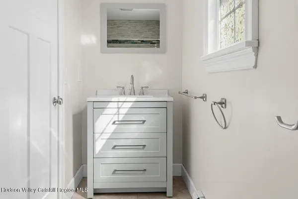 $2,200 | 51 Gifford Avenue, Unit 1, Poughkeepsie, NY 12601