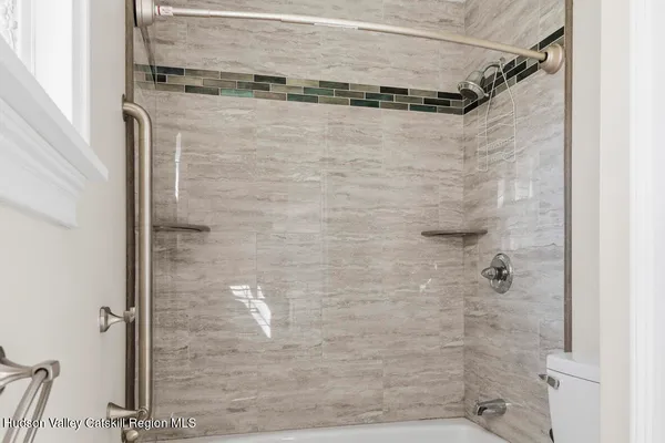 $2,200 | 51 Gifford Avenue, Unit 1, Poughkeepsie, NY 12601