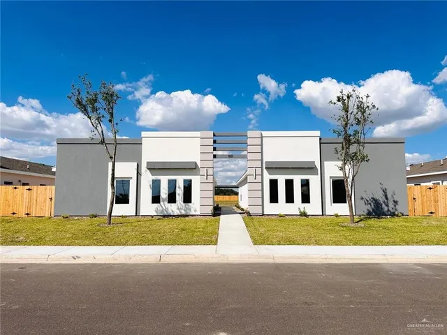 $1,195 | 4000 Walnut Avenue, Unit 4, McAllen, TX 78501