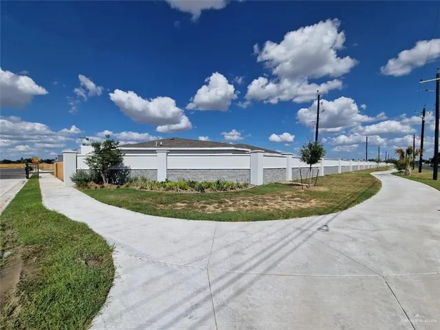 $1,195 | 4000 Walnut Avenue, Unit 4, McAllen, TX 78501