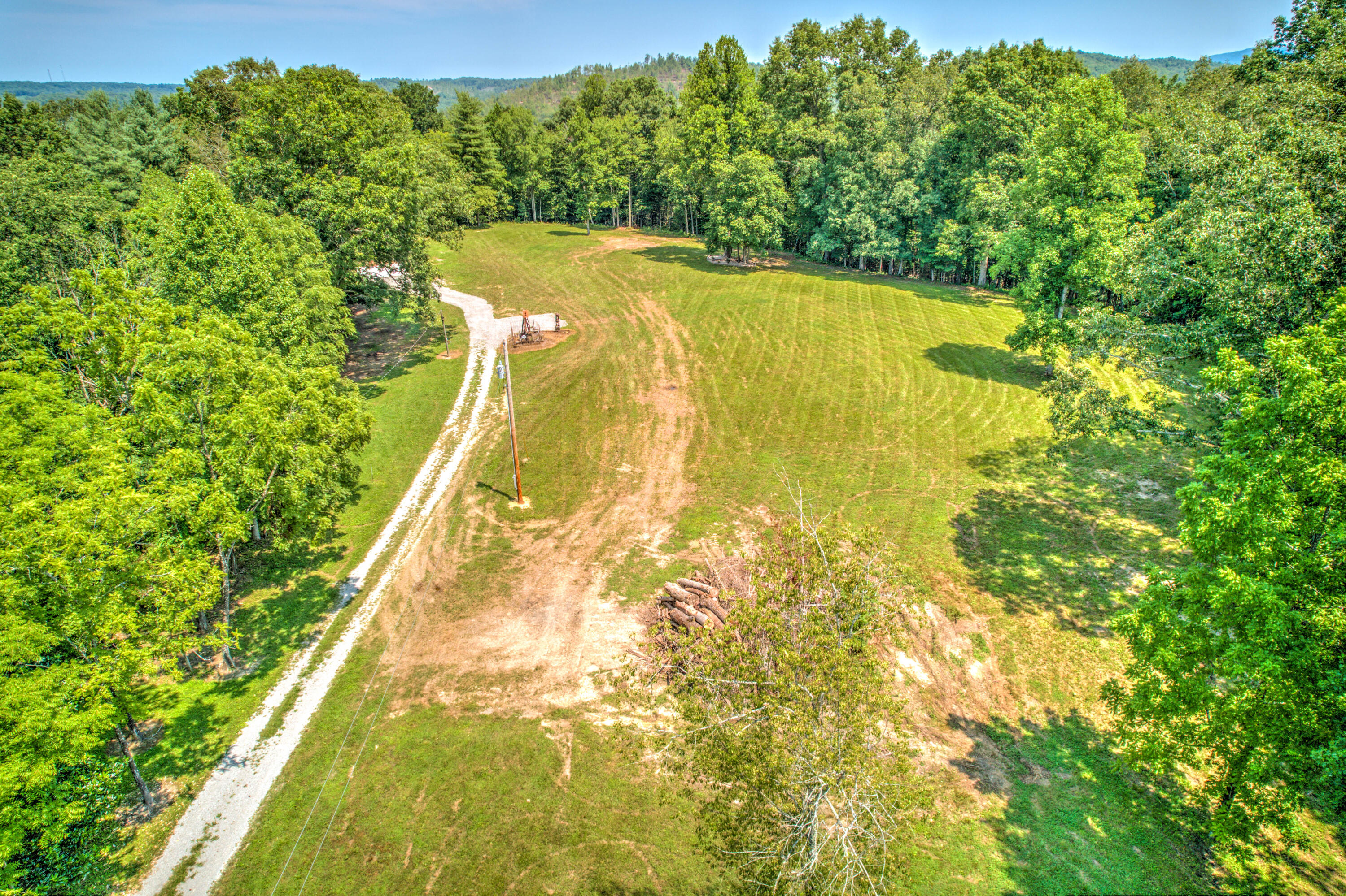 147 Lewis Landrum Road Lancing, TN 37770 - Photo 1 of 12 1