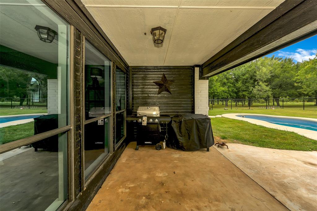 108 Patsy Lee Court Weatherford, TX 76087 - Photo 12 of 29