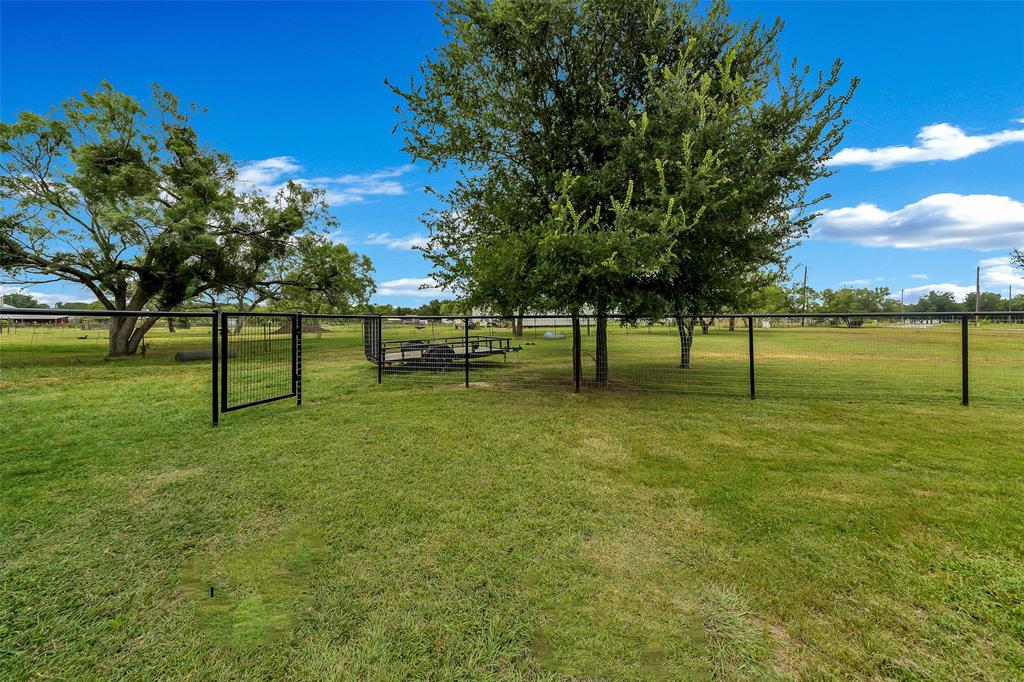 108 Patsy Lee Court Weatherford, TX 76087 - Photo 26 of 29