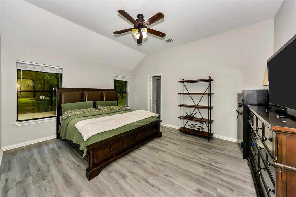 108 Patsy Lee Court Weatherford, TX 76087 - Photo 7 of 29