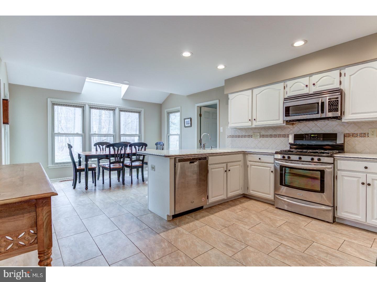 817 Shadow Farm Road West Chester, PA 19380 - Photo 10 of 25 Kitchen