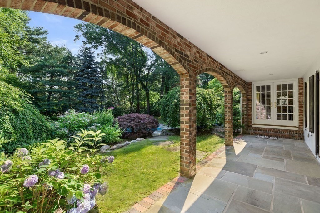 25 Bullard Road Weston, MA 02493 - Photo 7 of 31