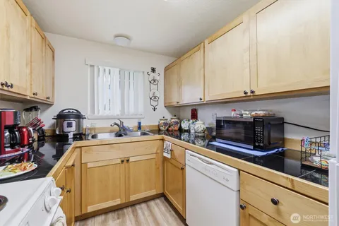 $1,298,000 | 3116 18th Street, Everett, WA 98201