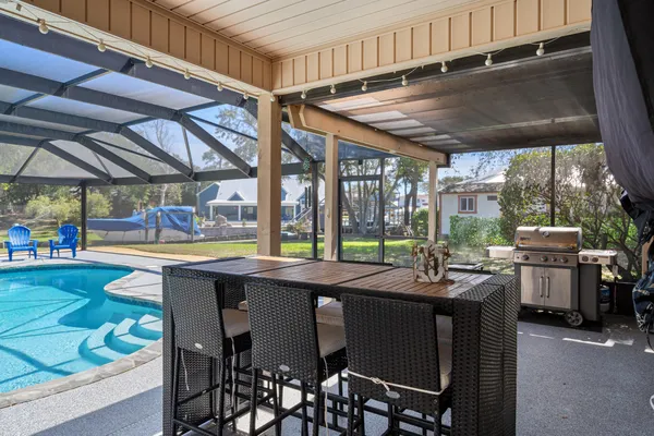 $899,000 | 21 Neptune Drive, Mary Esther, FL 32569