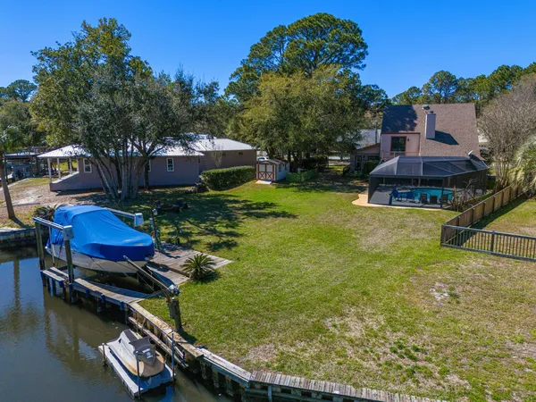 $899,000 | 21 Neptune Drive, Mary Esther, FL 32569