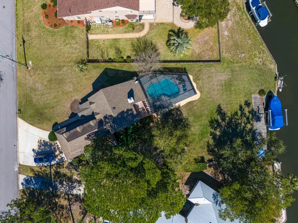 $899,000 | 21 Neptune Drive, Mary Esther, FL 32569