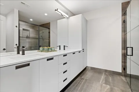 $740,000 | 1523 North Western Avenue, Unit 4C, Chicago, IL 60622