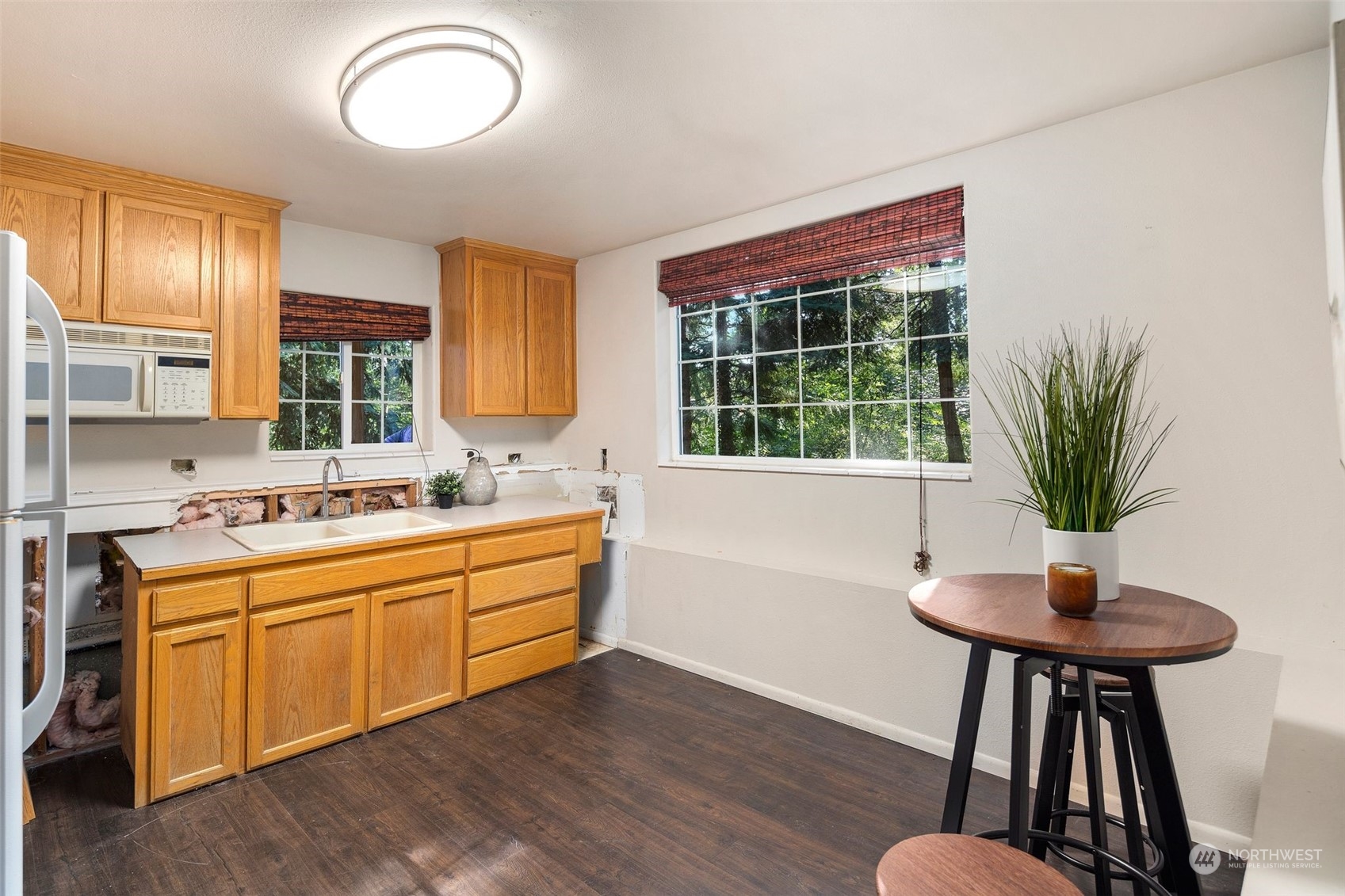 4729 Seahurst Avenue Everett, WA 98203 - Photo 20 of 40 a kitchen with sink and cabinets