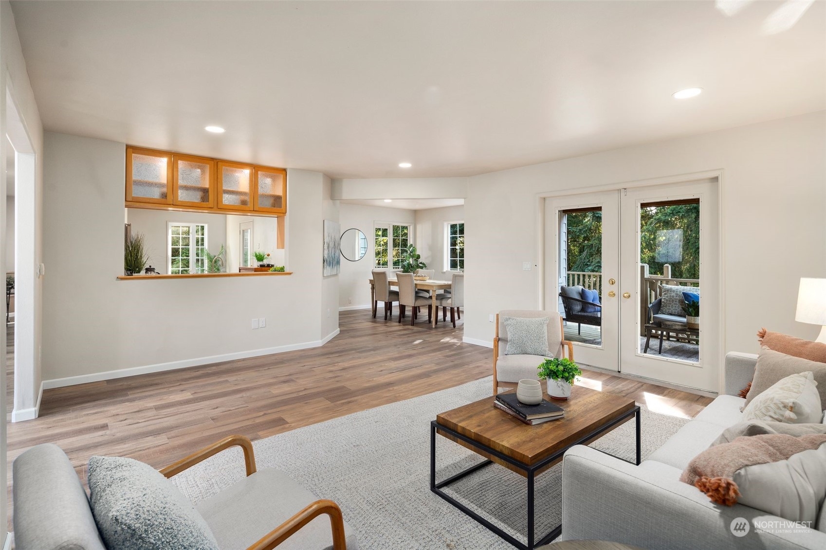 4729 Seahurst Avenue Everett, WA 98203 - Photo 4 of 40 a living room with furniture and a window