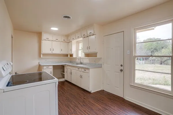 $1,895 | 4315 Mackey Drive, North Richland Hills, TX 76180