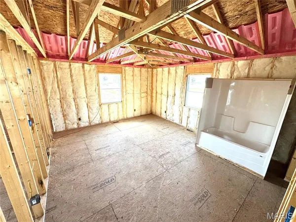 $450,000 | 1 Janet Trail, Palmyra, MO 63461