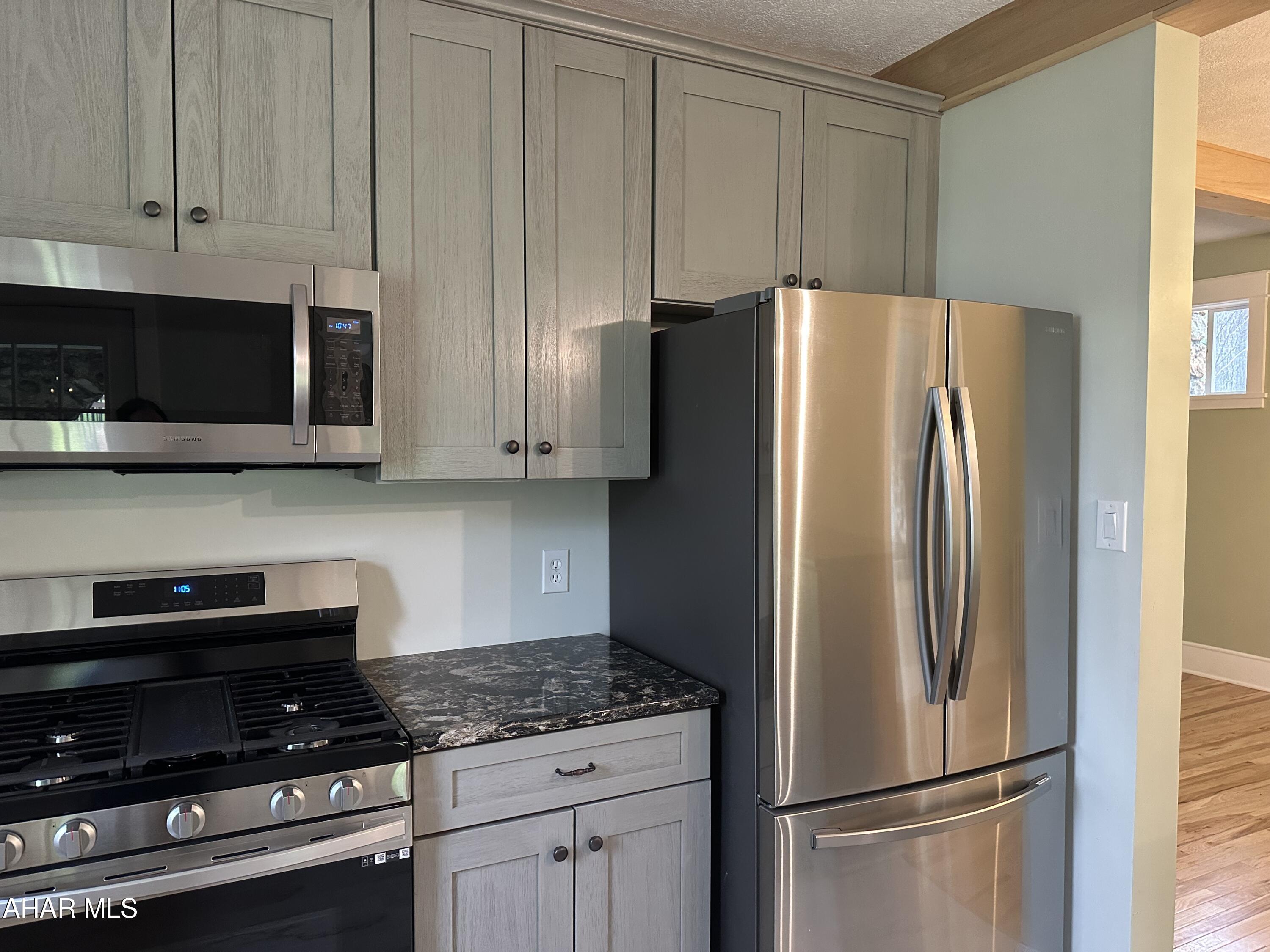 1761 Princeton Road Altoona, PA 16602 - Photo 6 of 22