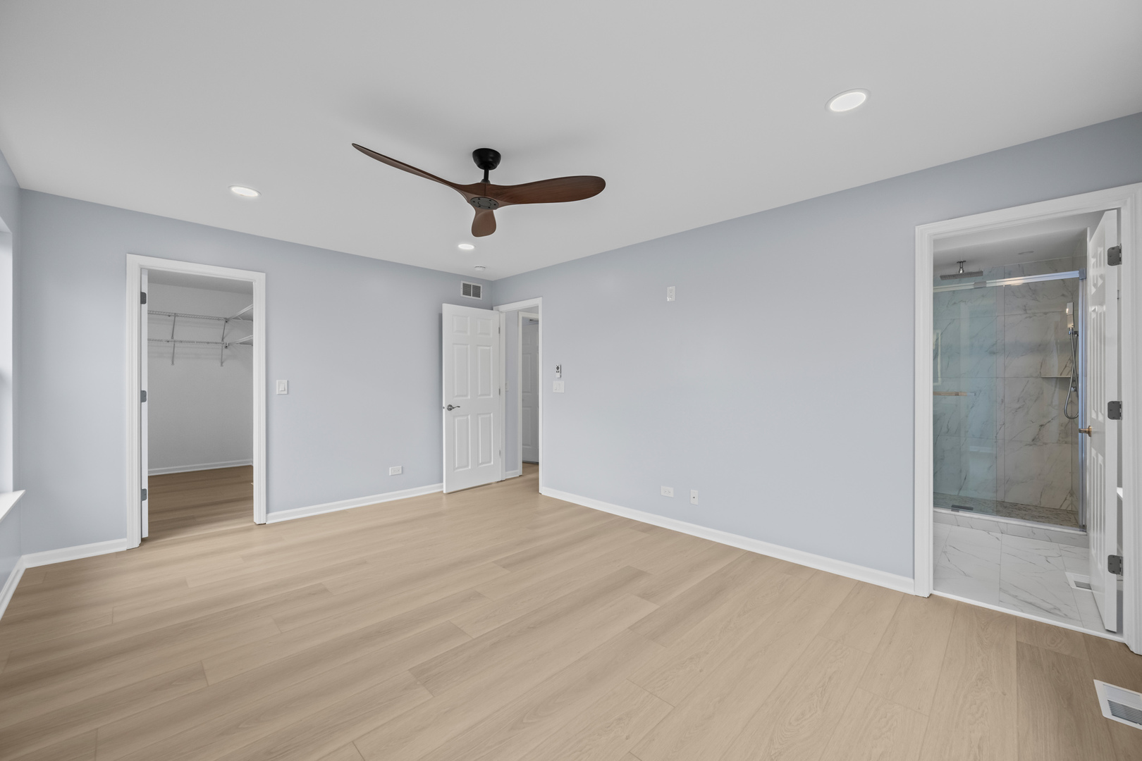 400 Diamond Back Way Algonquin, IL 60102 - Photo 12 of 23 a view of empty room with wooden floor and ceiling fan