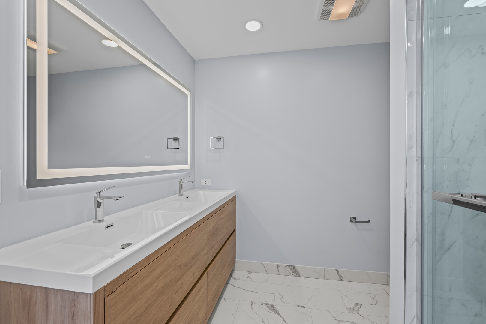 400 Diamond Back Way Algonquin, IL 60102 - Photo 15 of 23 a bathroom with a sink and a mirror