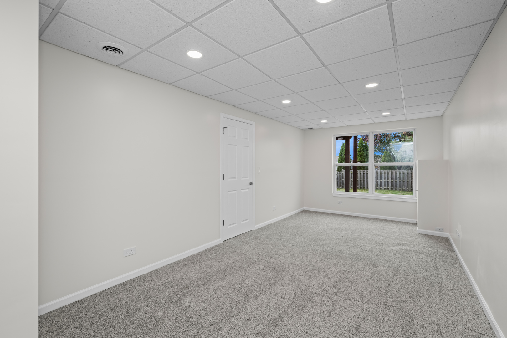 400 Diamond Back Way Algonquin, IL 60102 - Photo 21 of 23 a view of an empty room