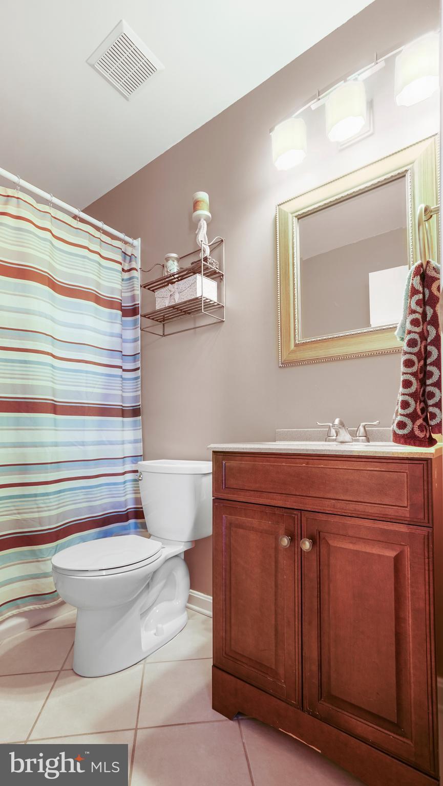 14931 Old York Road Phoenix, MD 21131 - Photo 15 of 25 full bath off 2nd bedroom