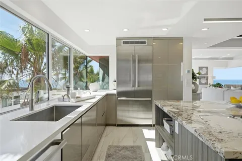 $7,450,000 | 3601 Bayview Drive, Manhattan Beach, CA 90266