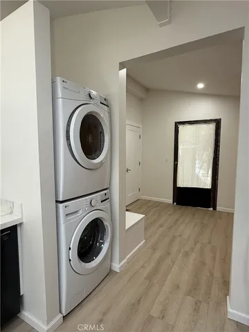 $4,795 | 237 San Juan Avenue, Venice, CA 90291