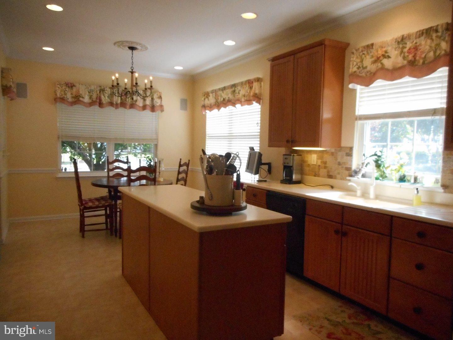 601 Hulnick Road Coatesville, PA 19320 - Photo 6 of 19 Kitchen