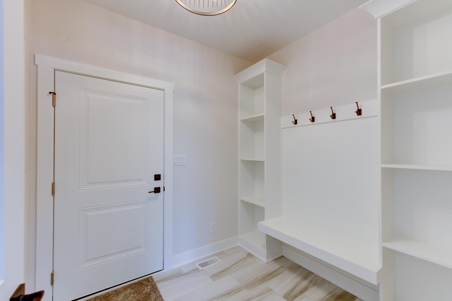 8147 Castle Drive Munster, IN 46321 - Photo 11 of 37 a bathroom with a bathtub