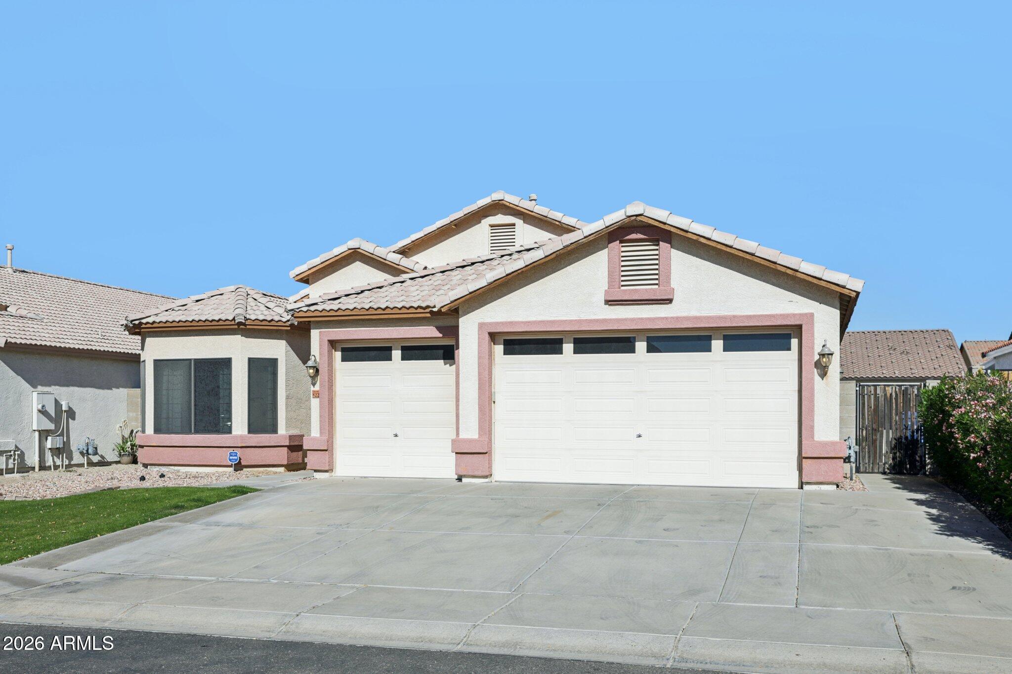 822 West Allen Street Phoenix, AZ 85041 - Photo 1 of 41 1-web-or-mls-W Allen St-S2301-001