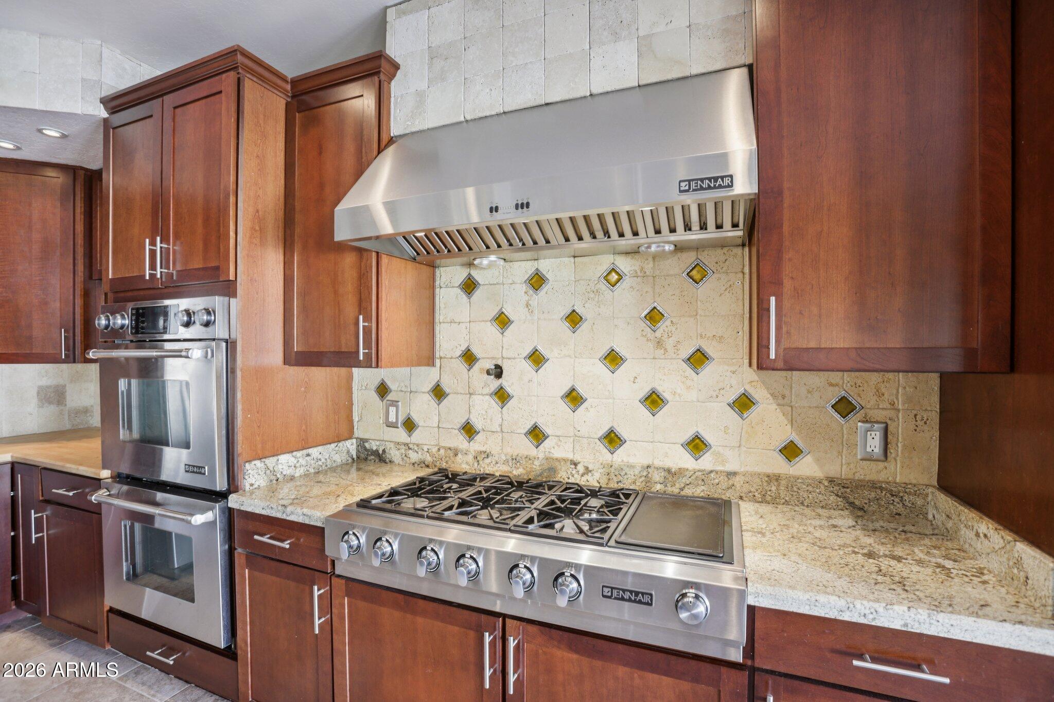 822 West Allen Street Phoenix, AZ 85041 - Photo 10 of 41 10-web-or-mls-W Allen St-S2301-010