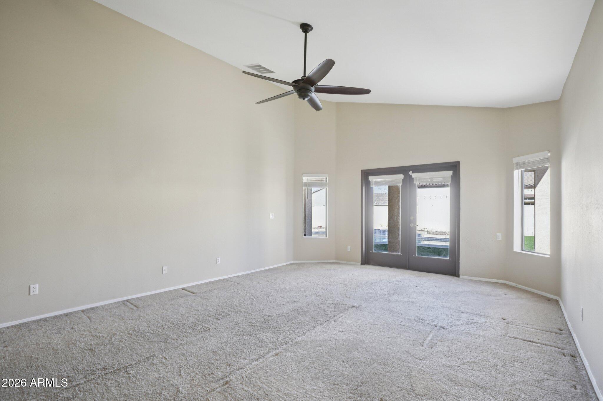 822 West Allen Street Phoenix, AZ 85041 - Photo 15 of 41 15-web-or-mls-W Allen St-S2301-015