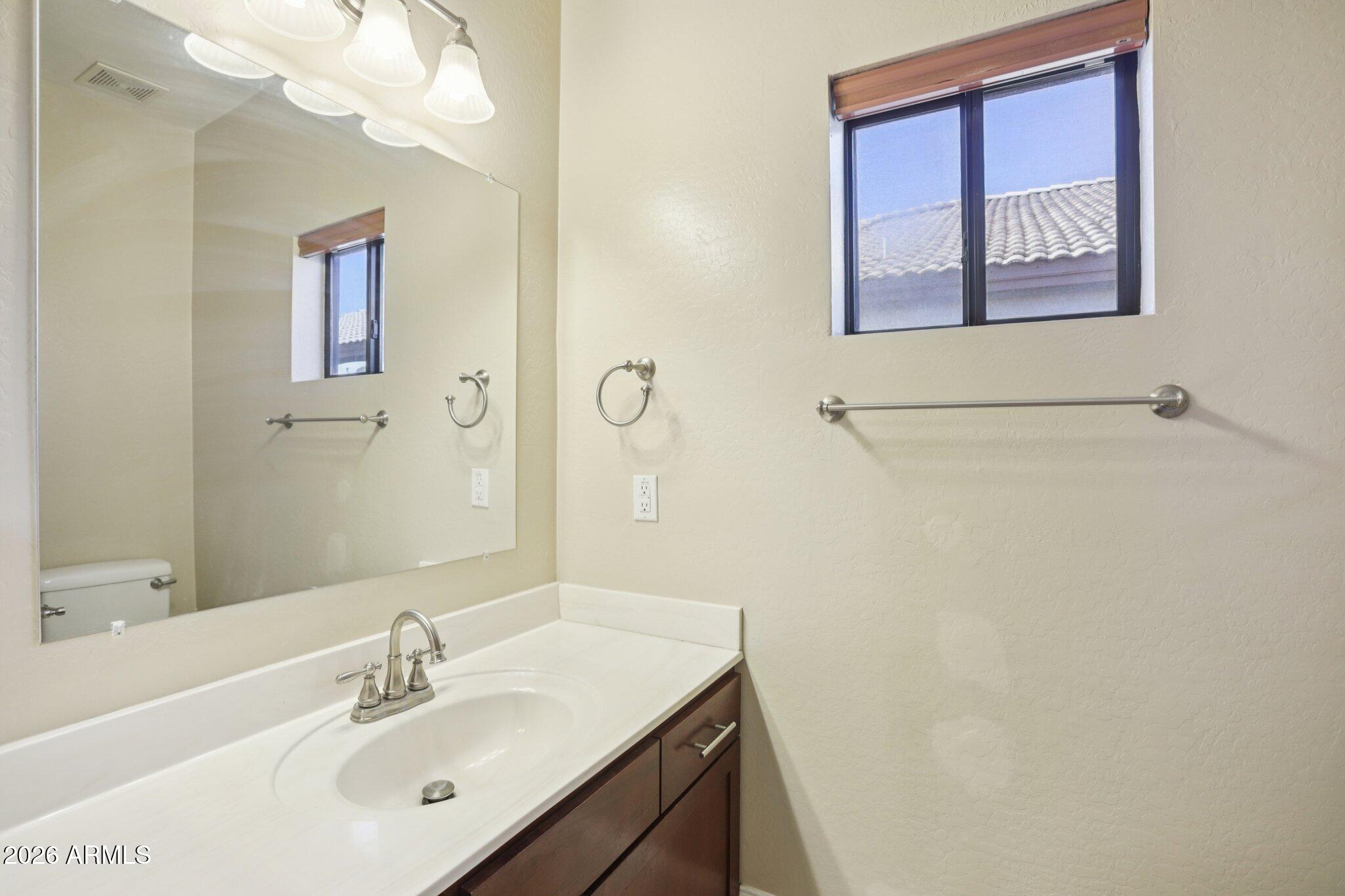 822 West Allen Street Phoenix, AZ 85041 - Photo 22 of 41 22-web-or-mls-W Allen St-S2301-022