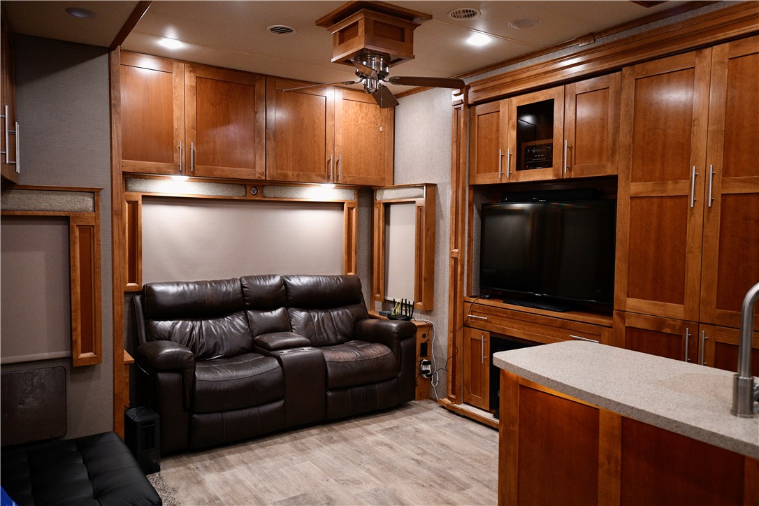 443 Kinston Loop Drive Westminster, SC 29693 - Photo 2 of 22