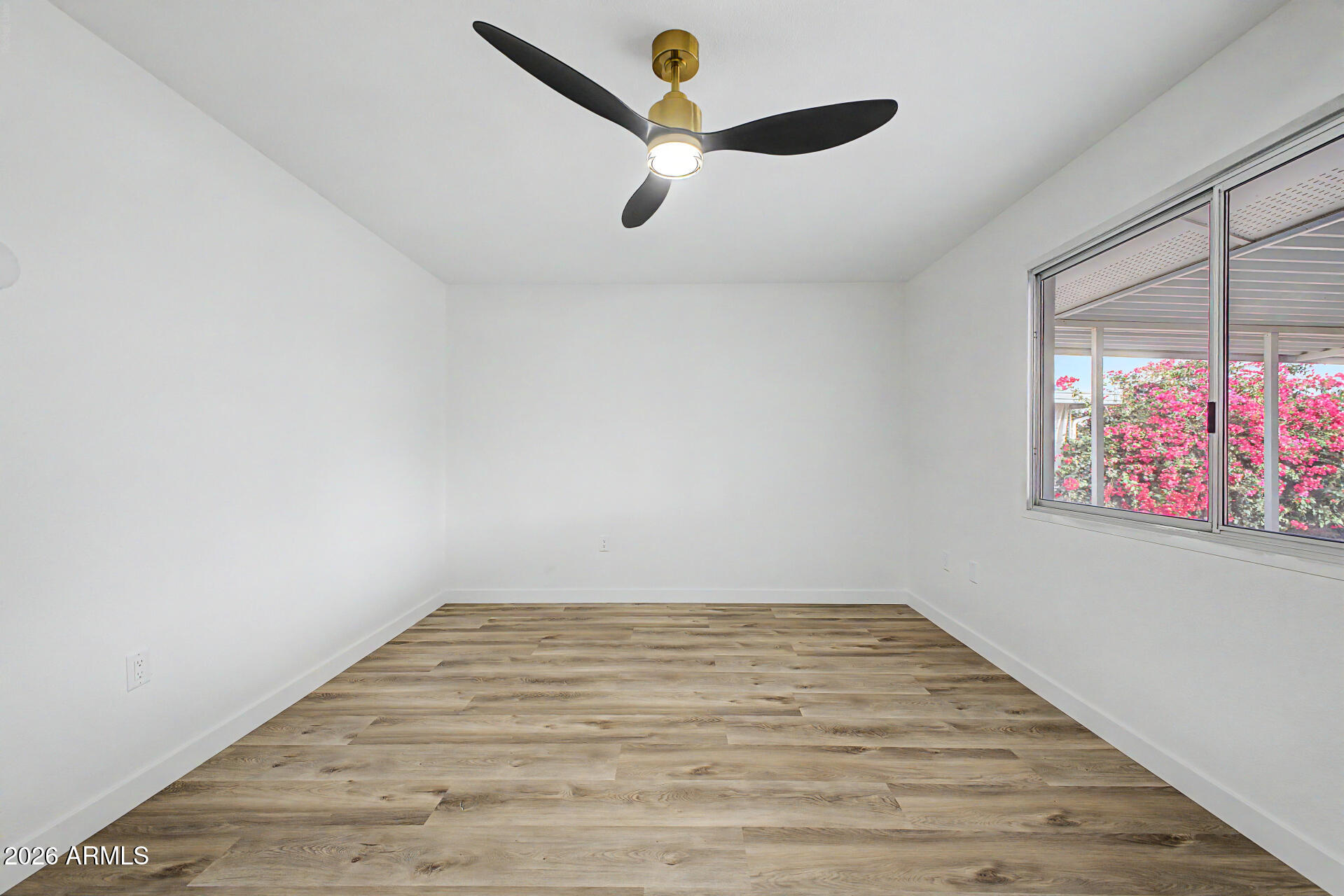 9839 West Royal Oak Road Sun City, AZ 85351 - Photo 15 of 32