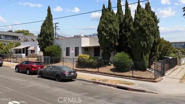 $900,000 | 201 North Carondelet Street, Los Angeles, CA 90026