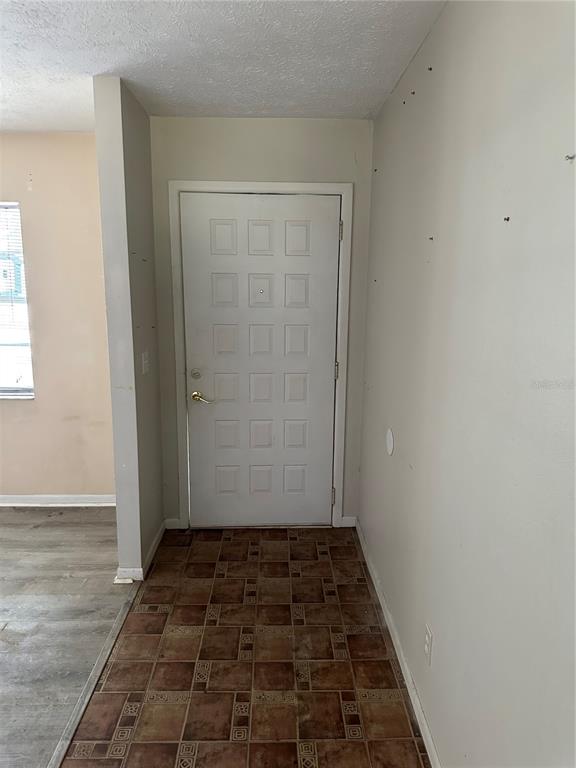 1918 Sydney Road Valrico, FL 33594 - Photo 13 of 20