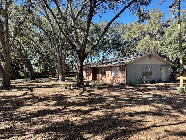 1918 Sydney Road Valrico, FL 33594 - Photo 3 of 20
