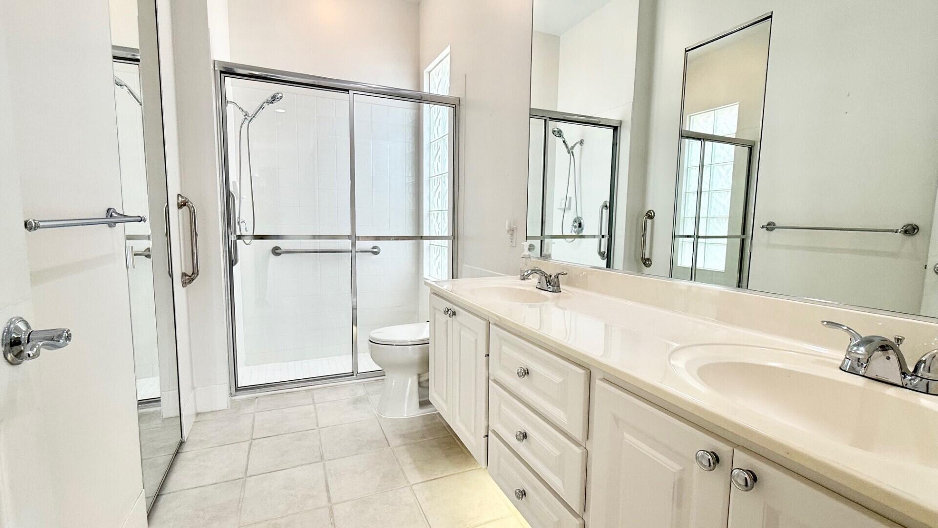 2706 James River Road West Palm Beach, FL 33411 - Photo 14 of 64 Principal Bathroom
