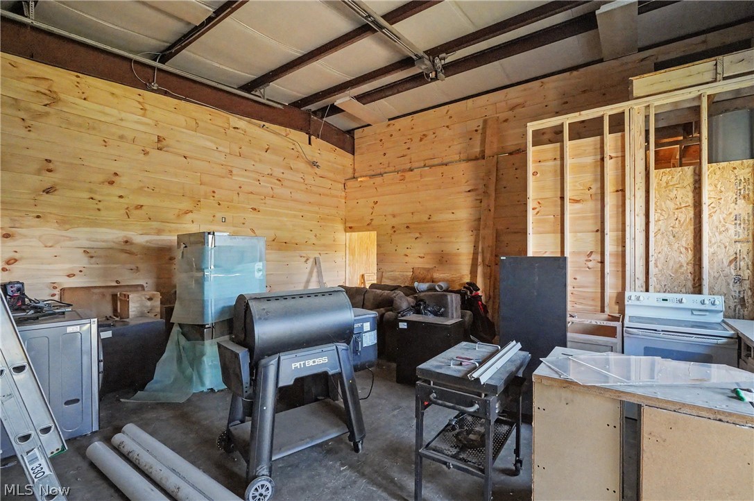 46766 Clarkson Road Rogers, OH 44455 - Photo 35 of 41