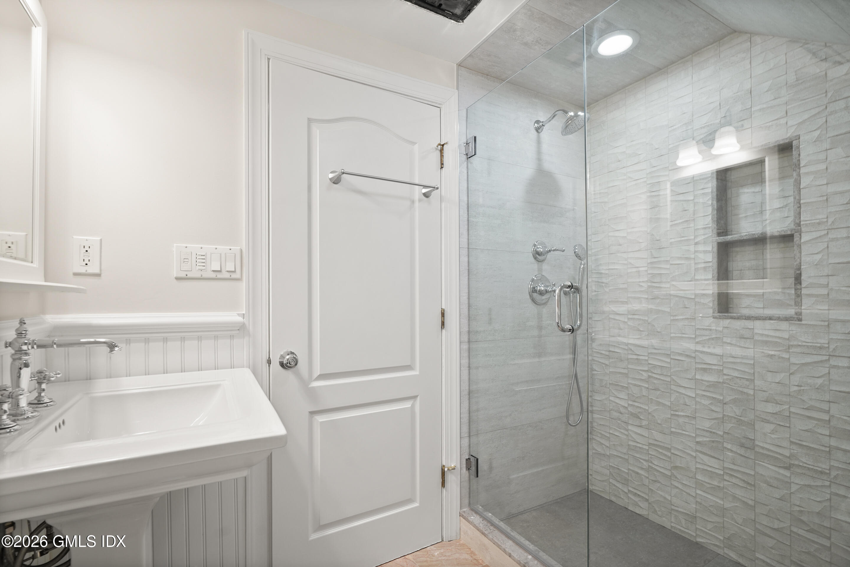 25 Decatur Street, Unit B Cos Cob, CT 06807 - Photo 27 of 39 DSC02958_1
