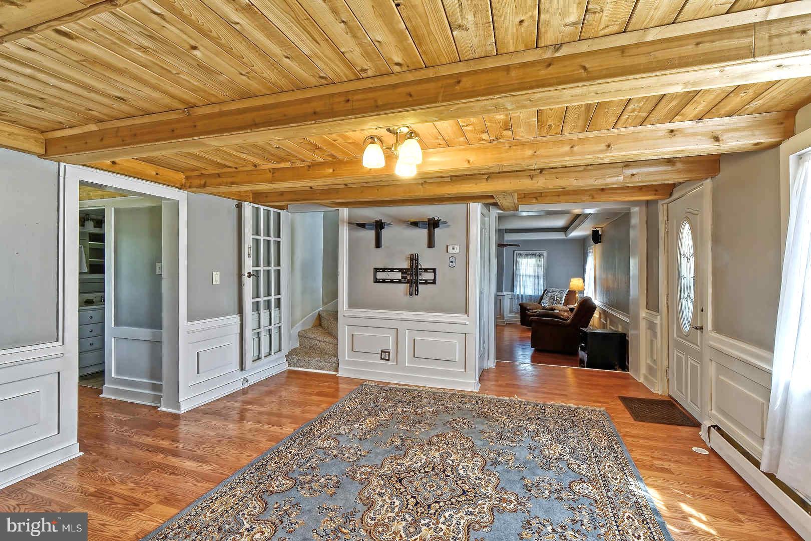 13 Hell Neck Road Salem, NJ 08079 - Photo 11 of 37 Family Room with Exposed Beams and Wood Ceiling