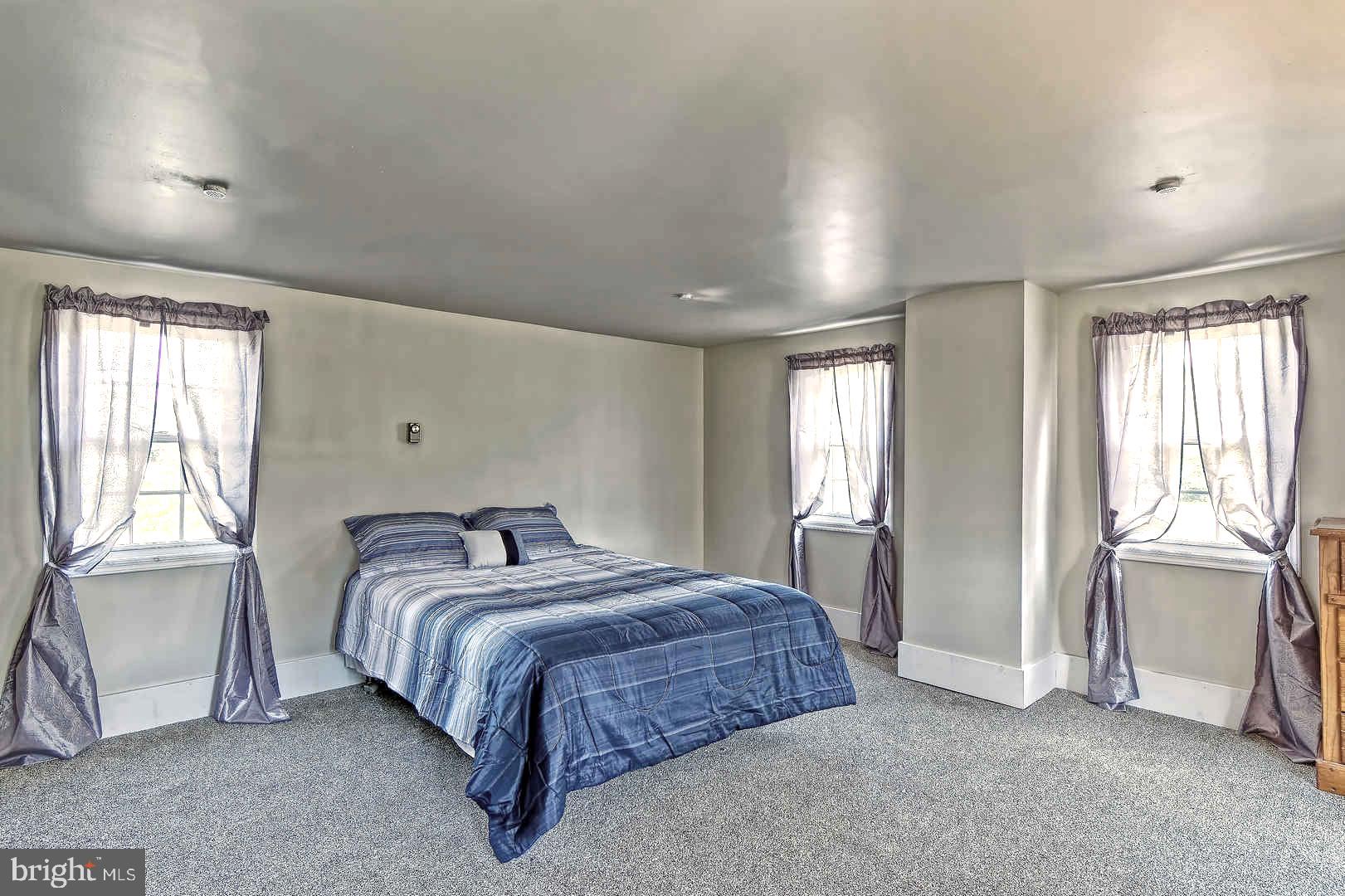 13 Hell Neck Road Salem, NJ 08079 - Photo 24 of 37 Large Master Bedroom w/ Double Closet