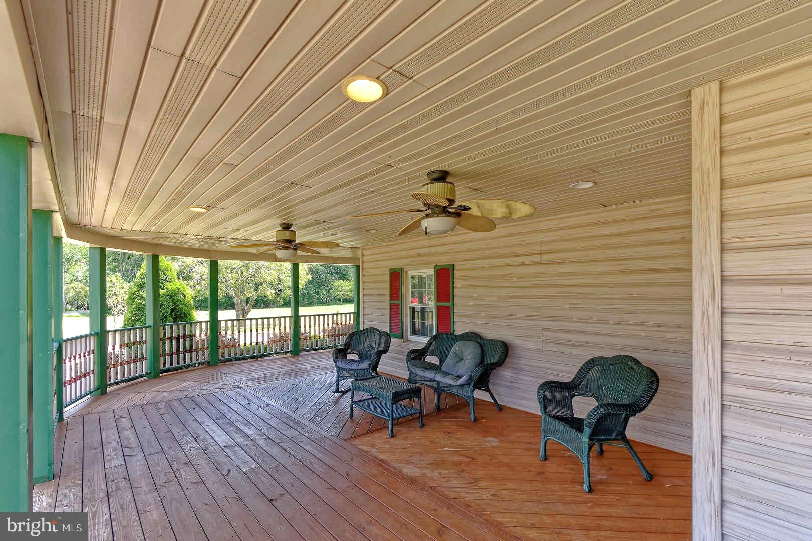 13 Hell Neck Road Salem, NJ 08079 - Photo 5 of 37 Wrap Around Porch