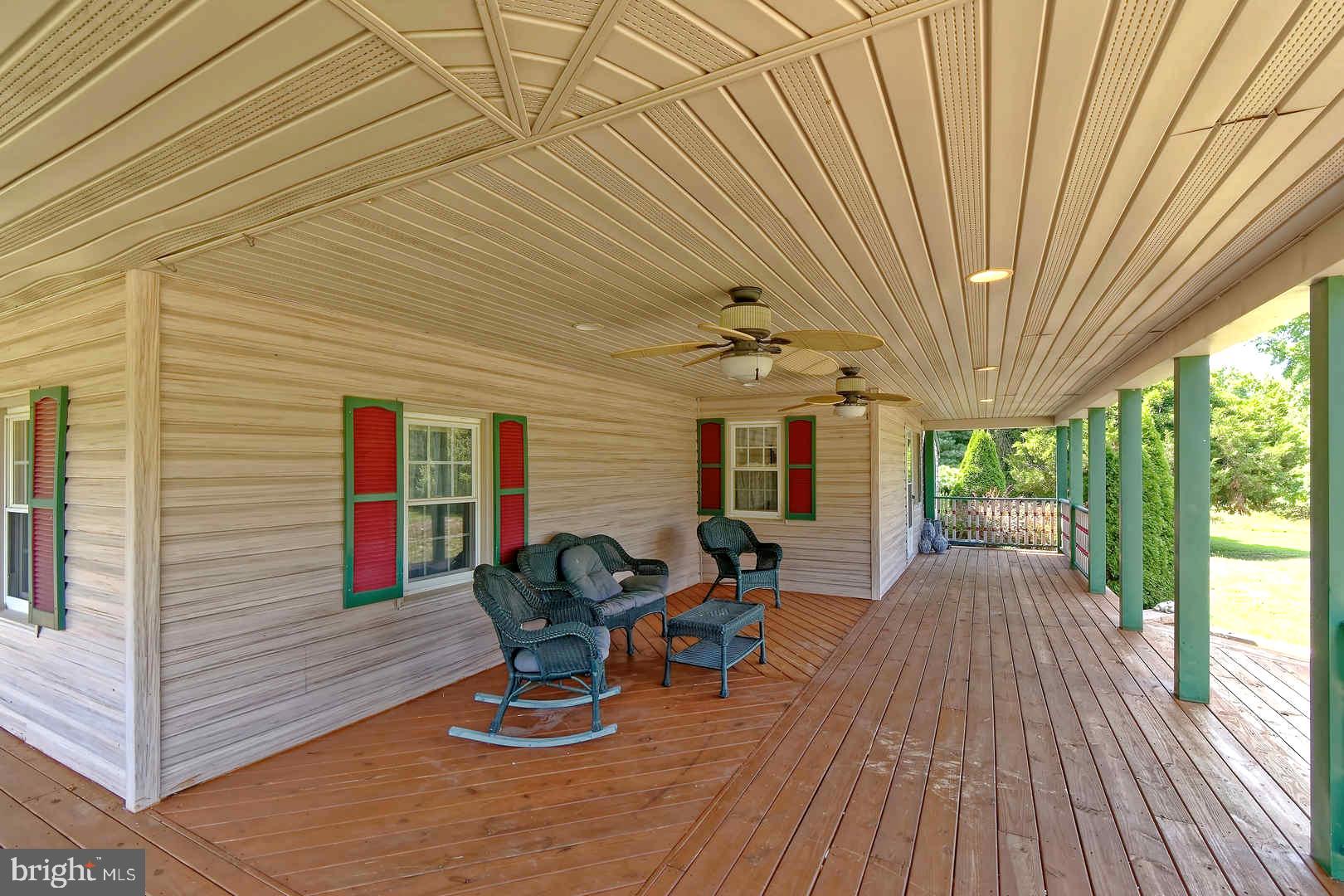 13 Hell Neck Road Salem, NJ 08079 - Photo 6 of 37 Front Porch