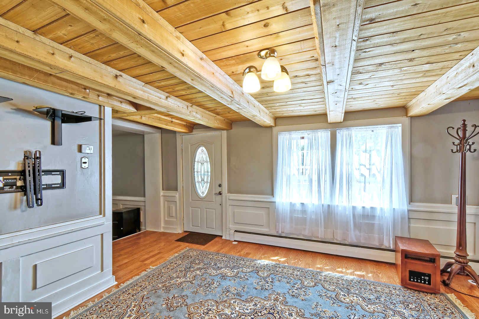 13 Hell Neck Road Salem, NJ 08079 - Photo 10 of 37 Family Room or Formal Dining Room