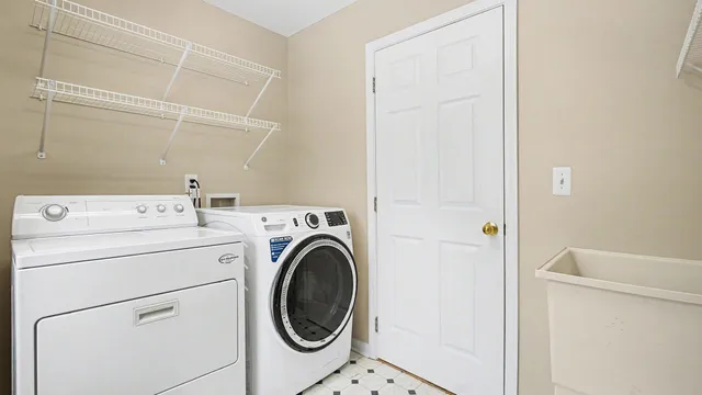 $595,000 | 5952 Redstone Court, Ann Arbor, MI 48103