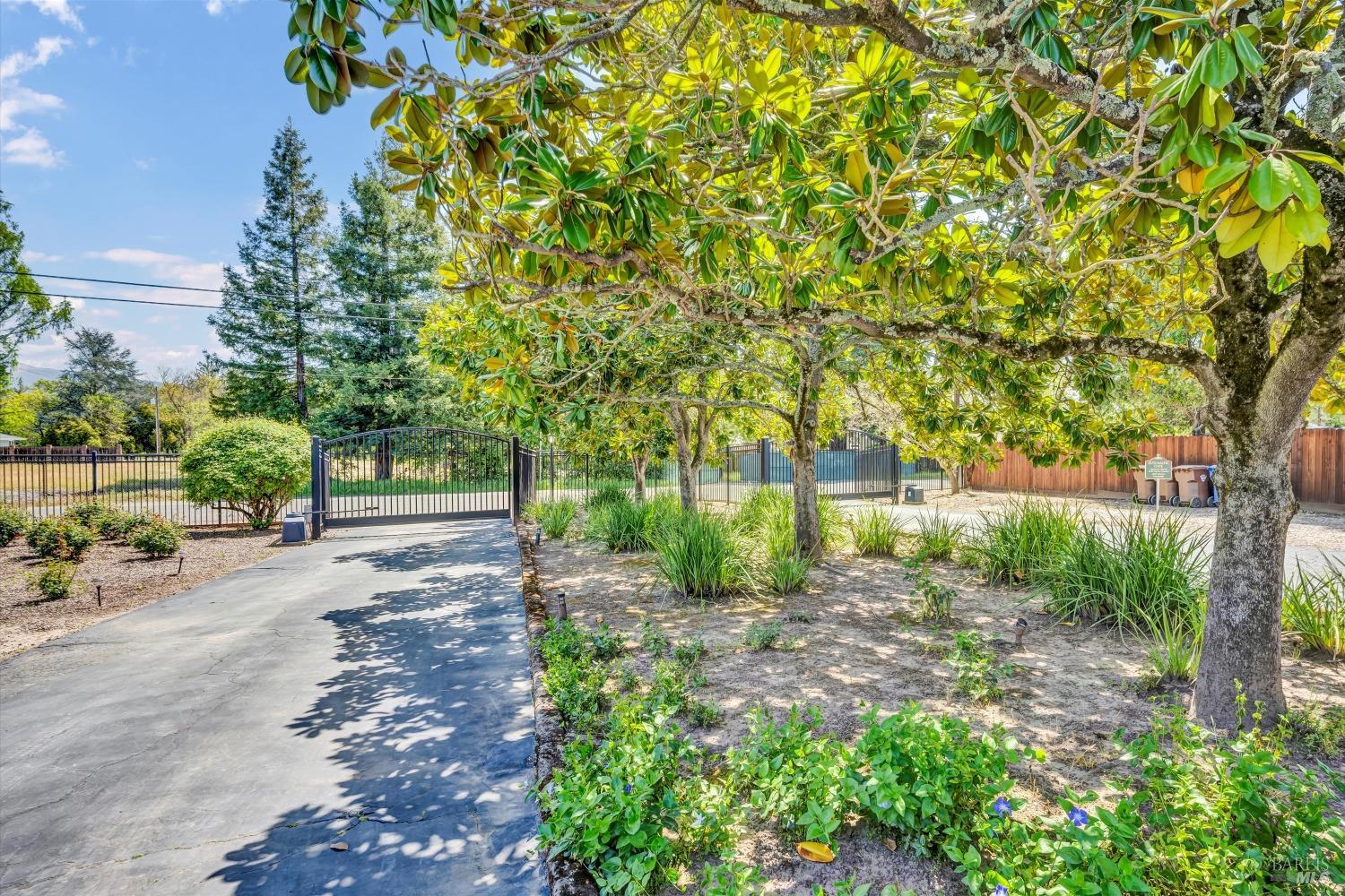 1790 McKinley Road Napa, CA 94558 - Photo 2 of 41