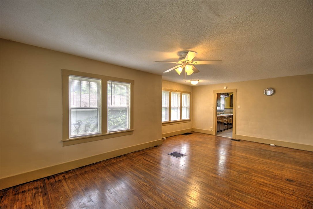124 South 20th Street Decatur, IL 62521 - Photo 7 of 28