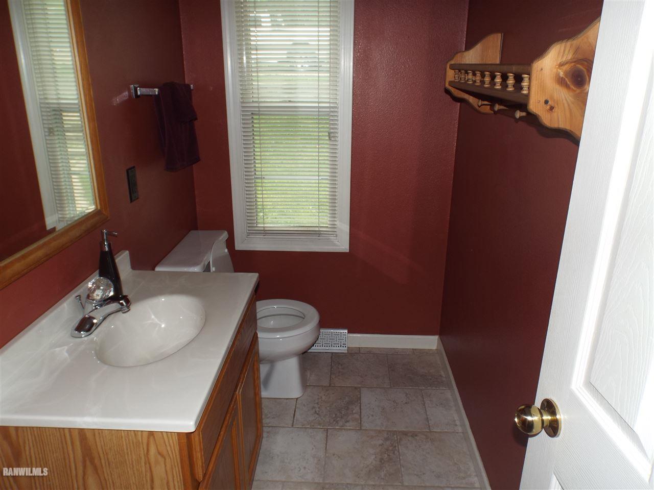 1658 West Menzemer Road Elizabeth, IL 61028 - Photo 13 of 36 Gallery Image 13