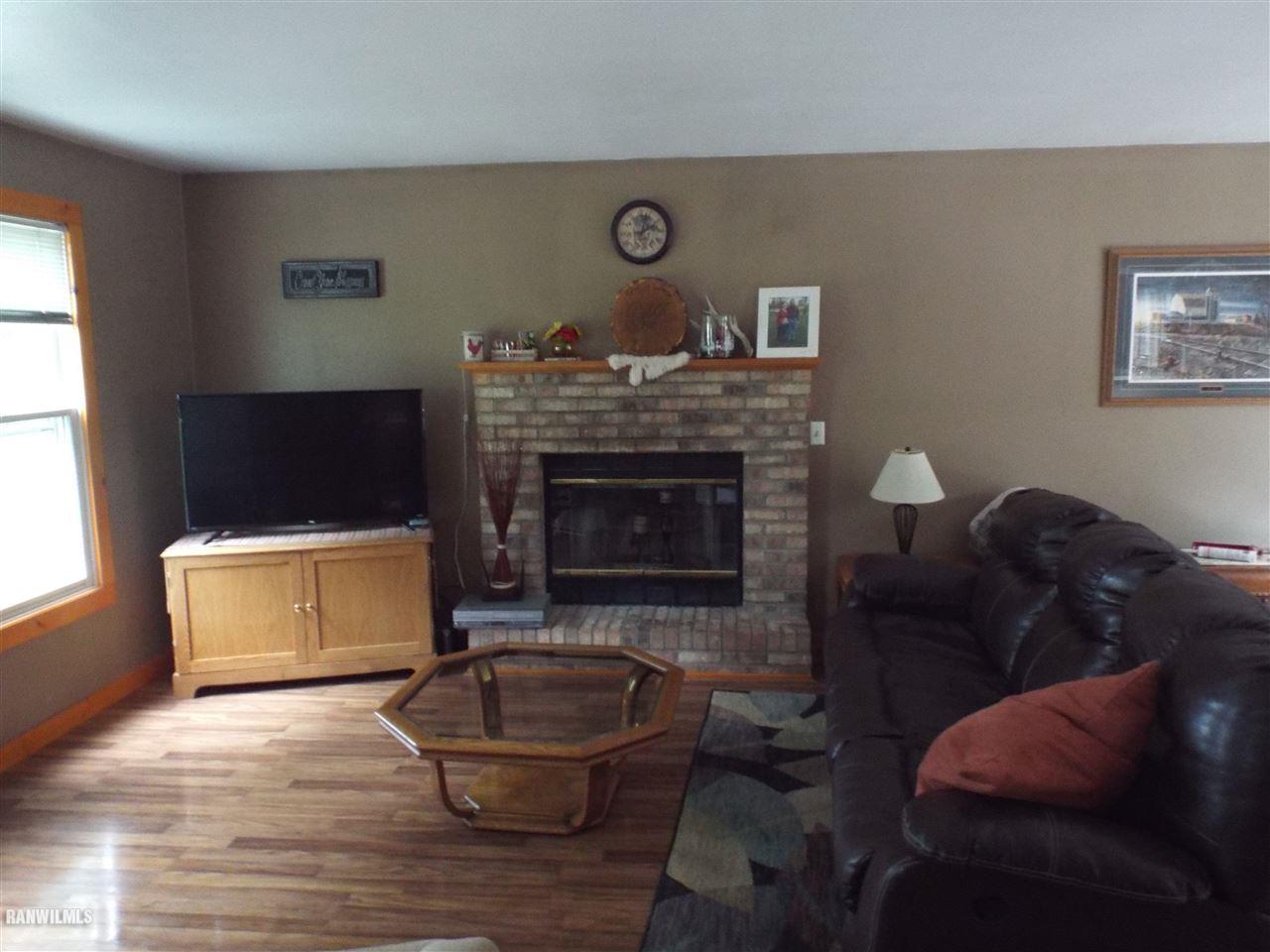 1658 West Menzemer Road Elizabeth, IL 61028 - Photo 6 of 36 Gallery Image 6